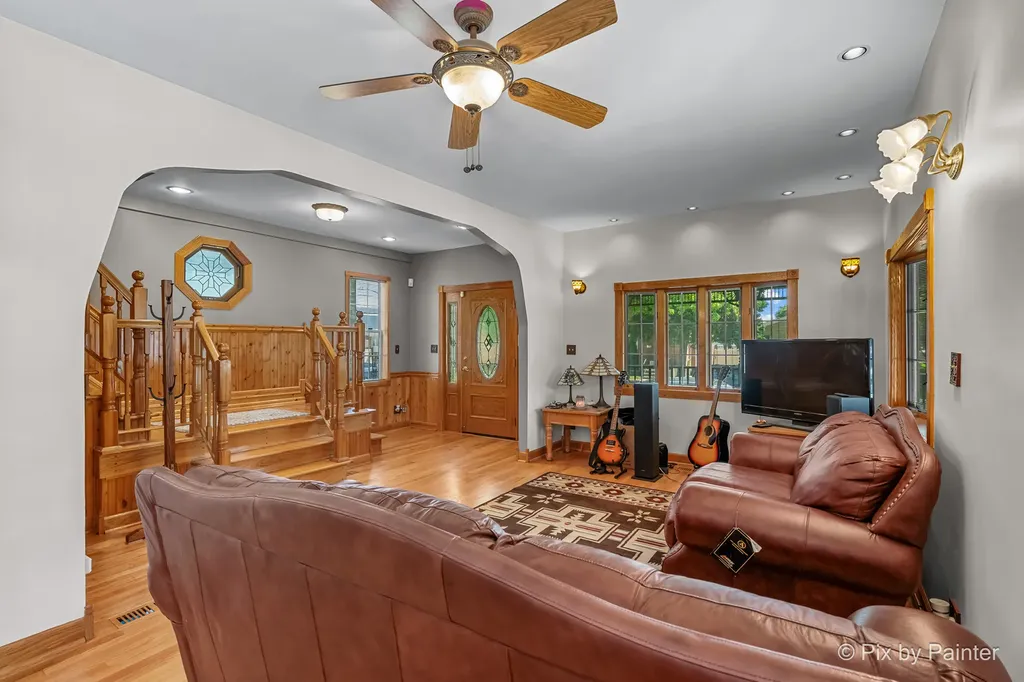 5156 South Massasoit Avenue S Chicago IL 60638