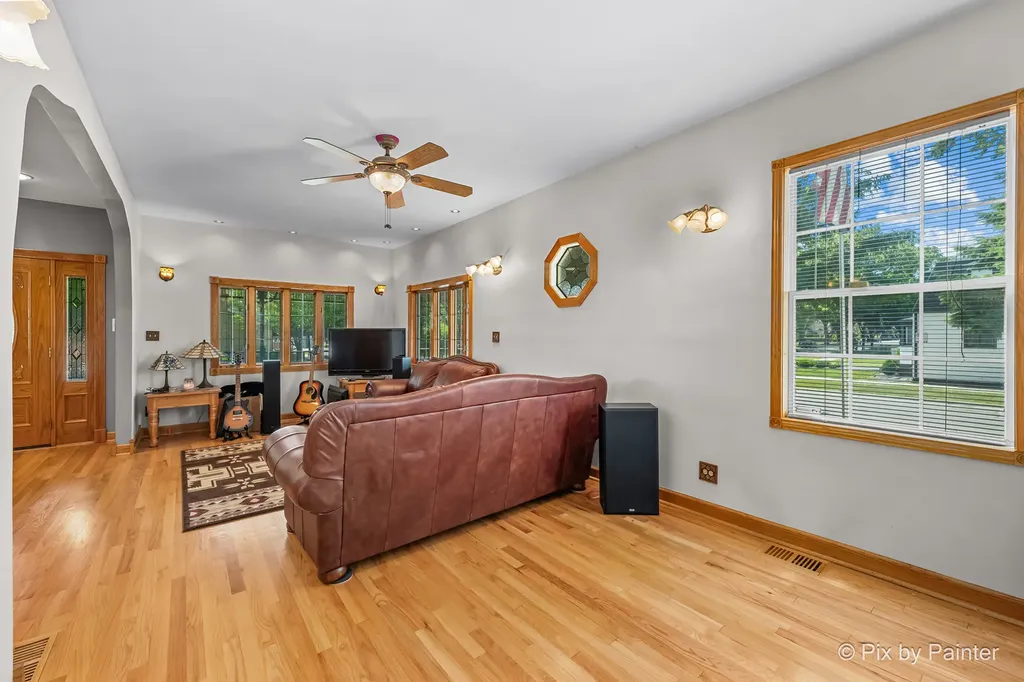 5156 South Massasoit Avenue S Chicago IL 60638