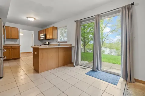 819 Casey Lane Harvard IL 60033