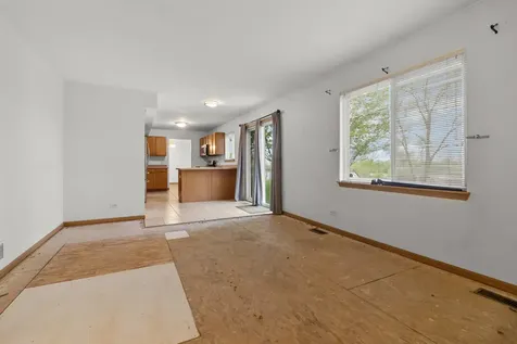 819 Casey Lane Harvard IL 60033
