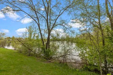 819 Casey Lane Harvard IL 60033