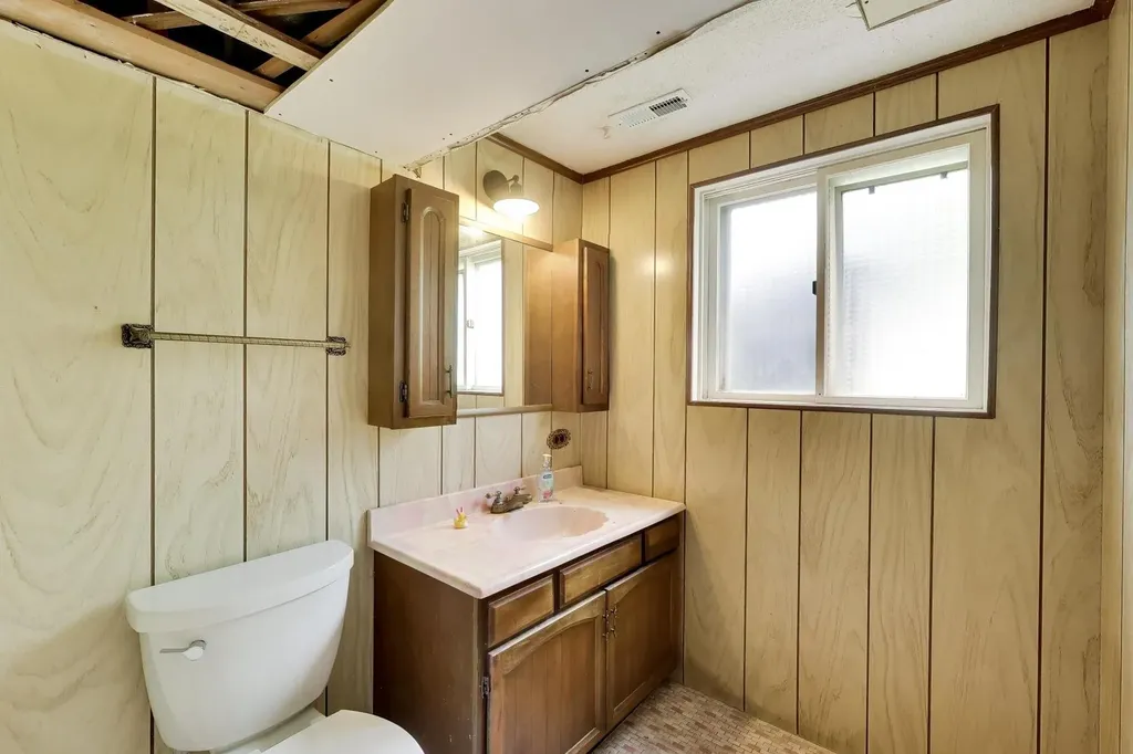 533 Carr Court Schaumburg IL 60193