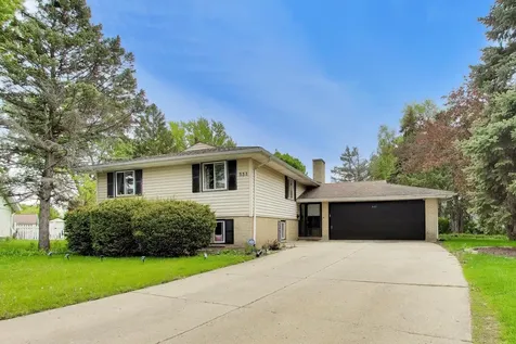 533 Carr Court Schaumburg IL 60193