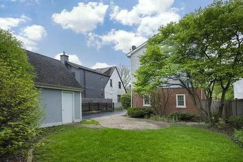 651 Brier Street Kenilworth IL 60043
