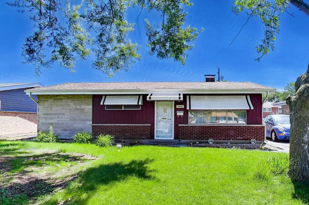 1455 Burnham Avenue Calumet City IL 60409