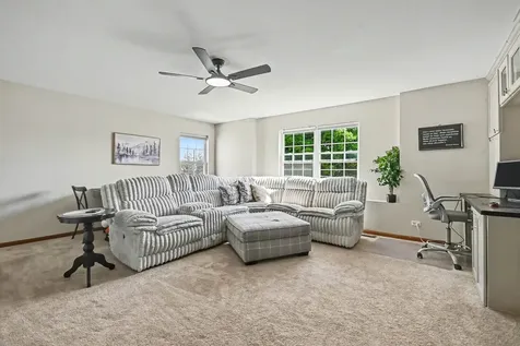 1033 Heron Circle Joliet IL 60431