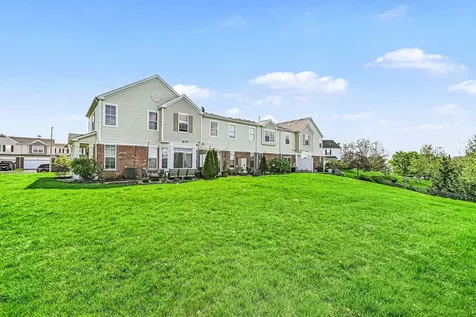1033 Heron Circle Joliet IL 60431
