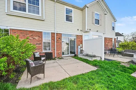 1033 Heron Circle Joliet IL 60431