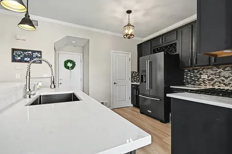 1033 Heron Circle Joliet IL 60431