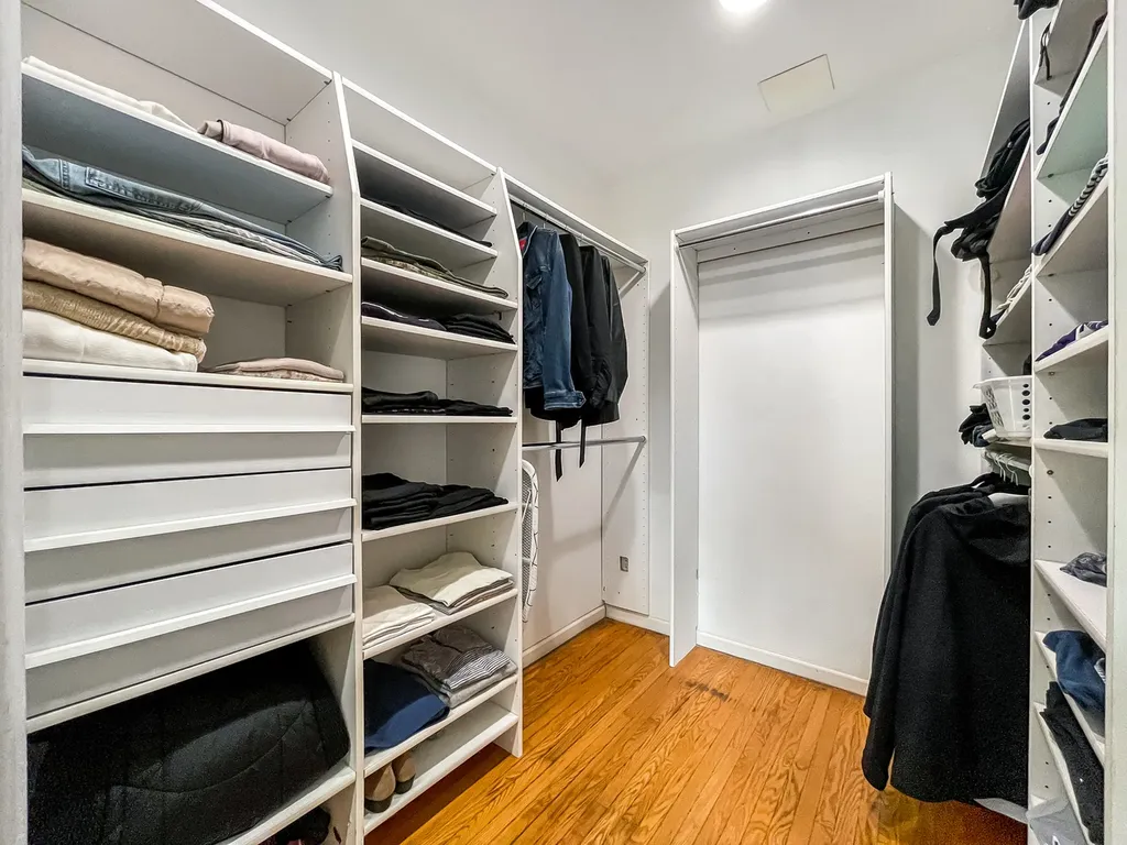 1201 Middlebury Lane Wilmette IL 60091