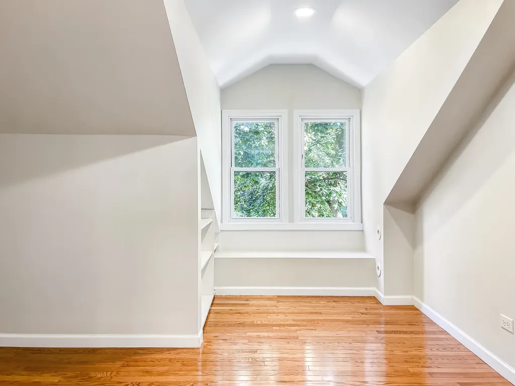 1201 Middlebury Lane Wilmette IL 60091