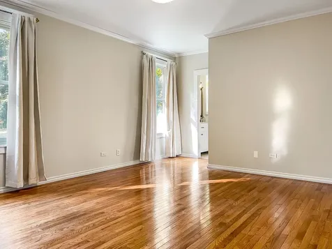 1201 Middlebury Lane Wilmette IL 60091