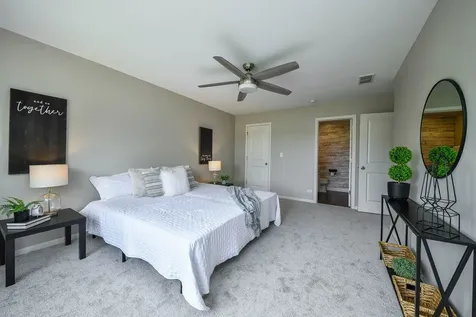 105 Catamaran Circle Pingree Grove IL 60140