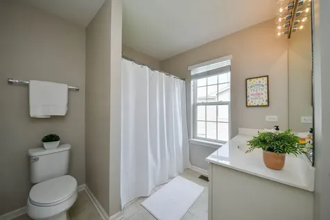 105 Catamaran Circle Pingree Grove IL 60140