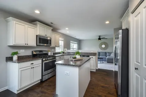 105 Catamaran Circle Pingree Grove IL 60140