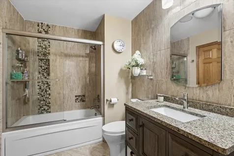 638 Sandwedge Place Gurnee IL 60031