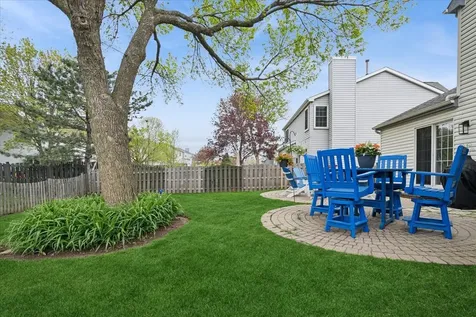 638 Sandwedge Place Gurnee IL 60031