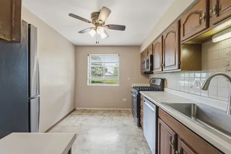 472 Elizabeth Drive Wood Dale IL 60191