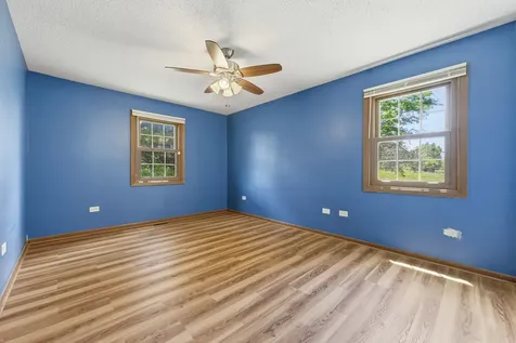 472 Elizabeth Drive Wood Dale IL 60191