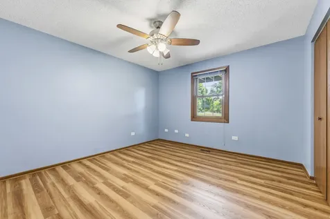 472 Elizabeth Drive Wood Dale IL 60191