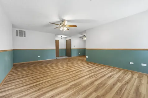 472 Elizabeth Drive Wood Dale IL 60191