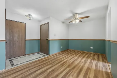 472 Elizabeth Drive Wood Dale IL 60191