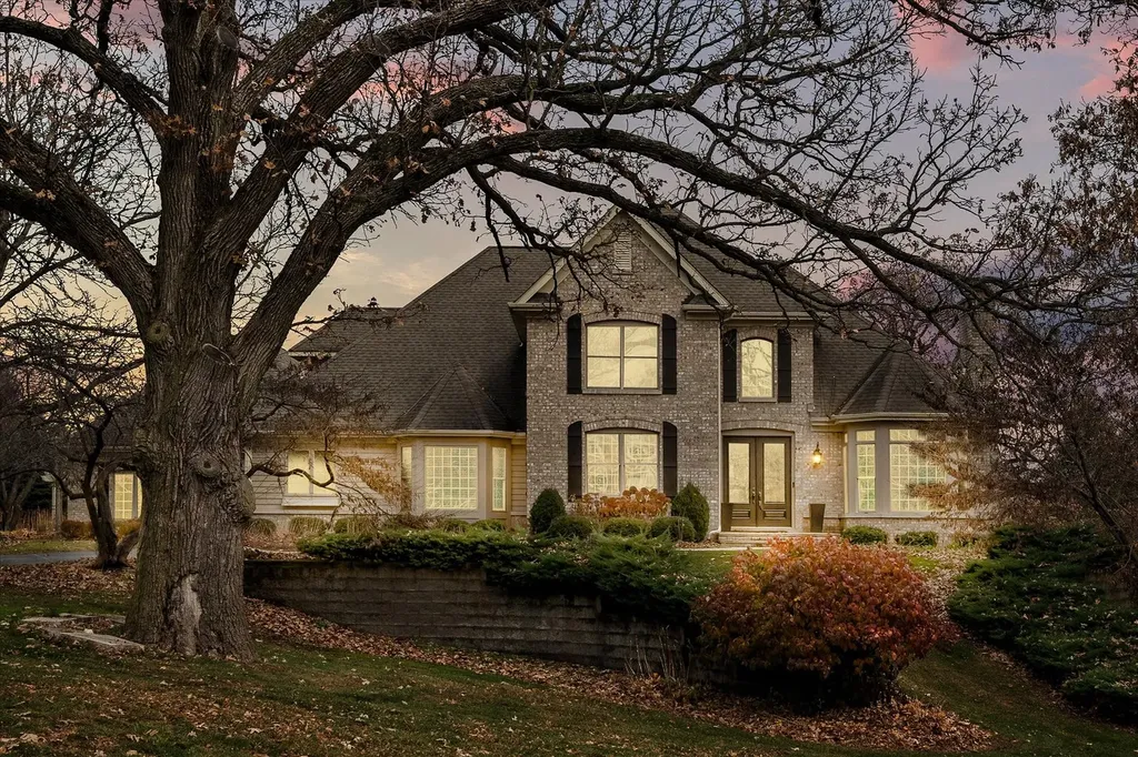 6N499 Brookhaven Lane St. Charles IL 60175