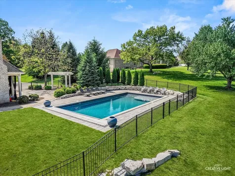 6N499 Brookhaven Lane St. Charles IL 60175