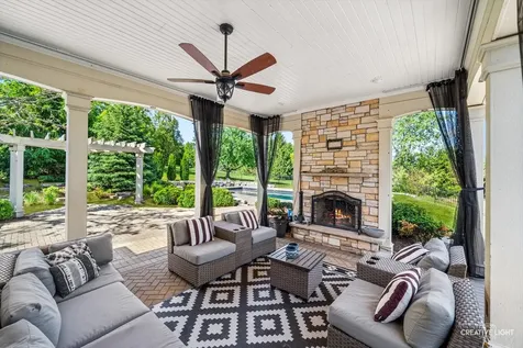 6N499 Brookhaven Lane St. Charles IL 60175