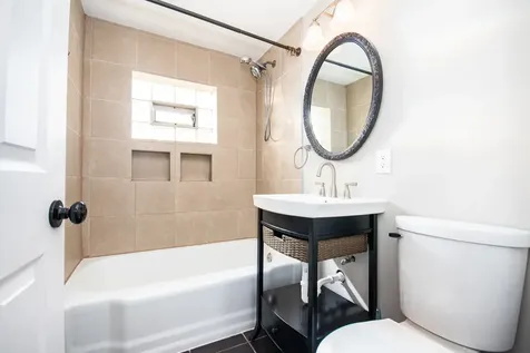 5229 South Meade Avenue Chicago IL 60638