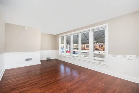 5229 South Meade Avenue Chicago IL 60638