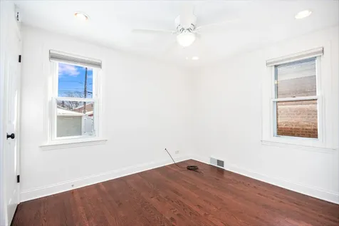 5229 South Meade Avenue Chicago IL 60638