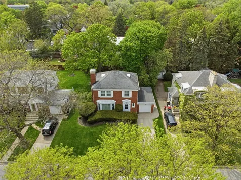 6822 North Kenton Avenue Lincolnwood IL 60712