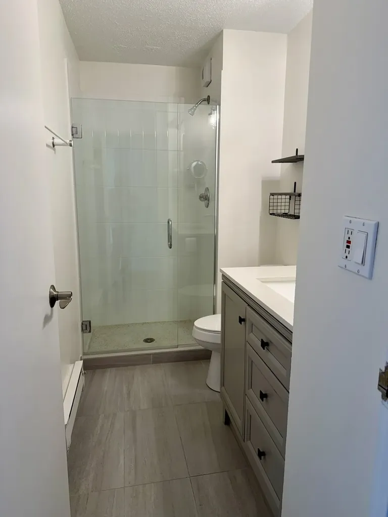 71 East Division Street Chicago IL 60610