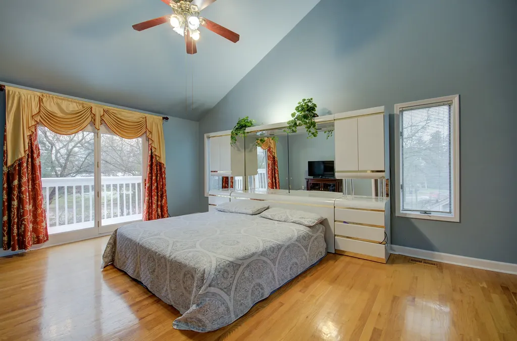 1104 Samstag Court Naperville IL 60563