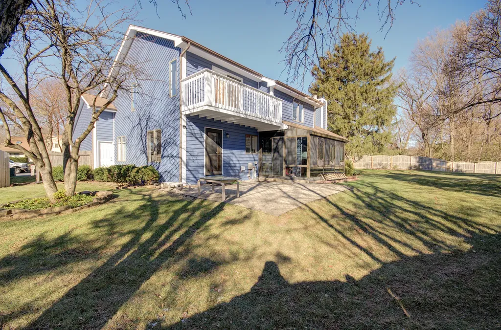1104 Samstag Court Naperville IL 60563