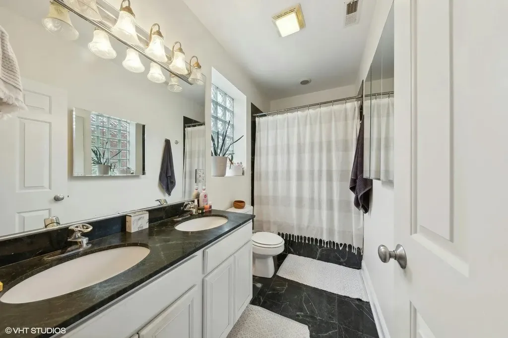 1308 West Fillmore Street Chicago IL 60607