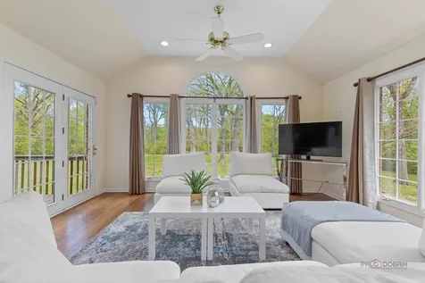 1541 Heritage Court Lake Forest IL 60045