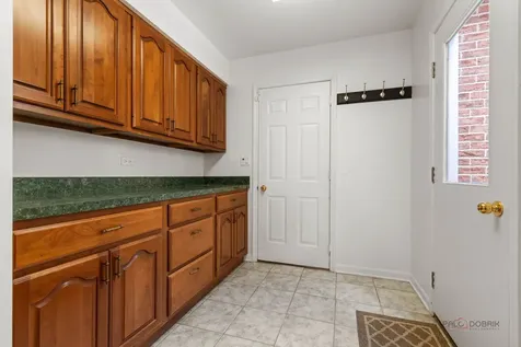 1541 Heritage Court Lake Forest IL 60045