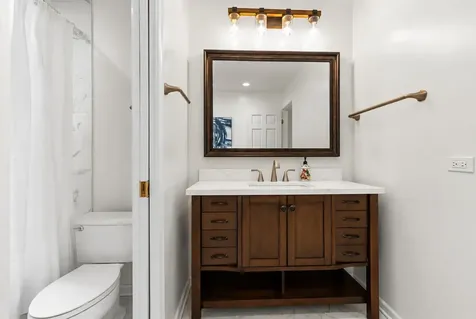 1541 Heritage Court Lake Forest IL 60045