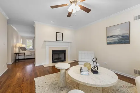 1541 Heritage Court Lake Forest IL 60045