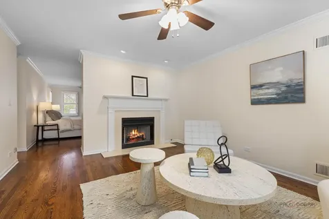 1541 Heritage Court Lake Forest IL 60045