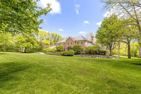 1541 Heritage Court Lake Forest IL 60045