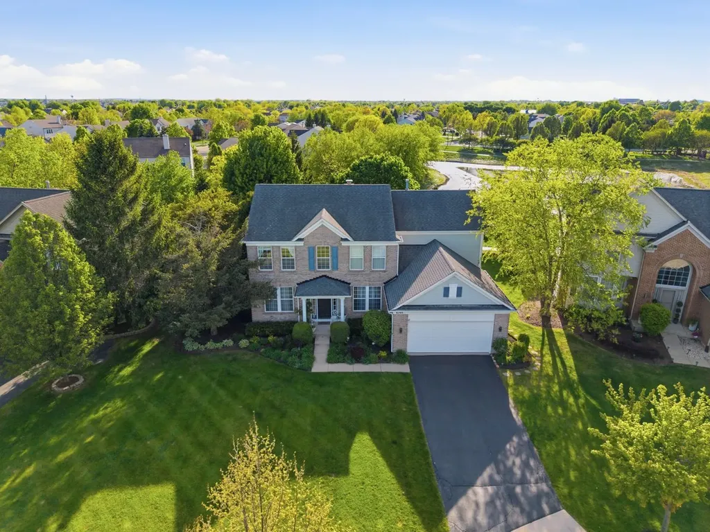 4740 Whitehall Court Algonquin IL 60102