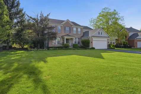 4740 Whitehall Court Algonquin IL 60102