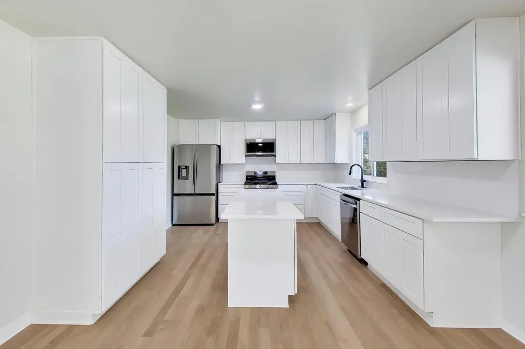 4505 Winchester Avenue Lisle IL 60532
