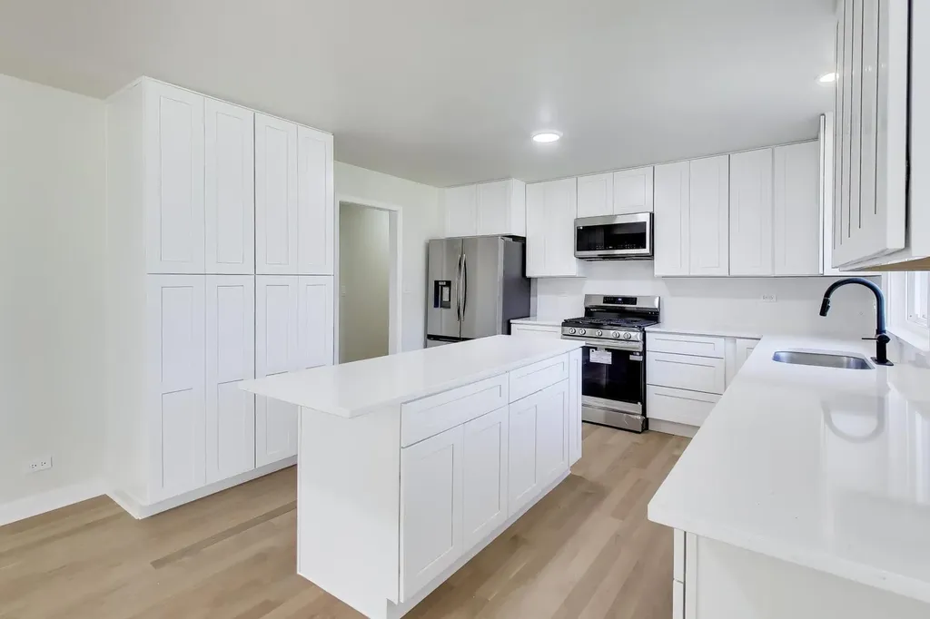 4505 Winchester Avenue Lisle IL 60532