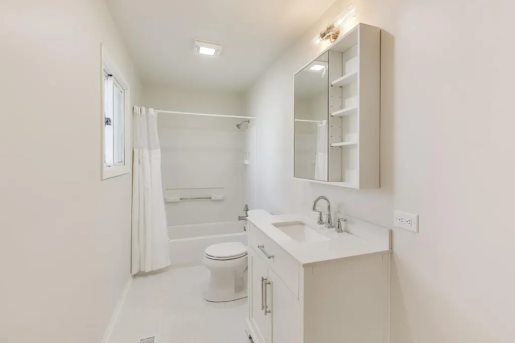 4505 Winchester Avenue Lisle IL 60532