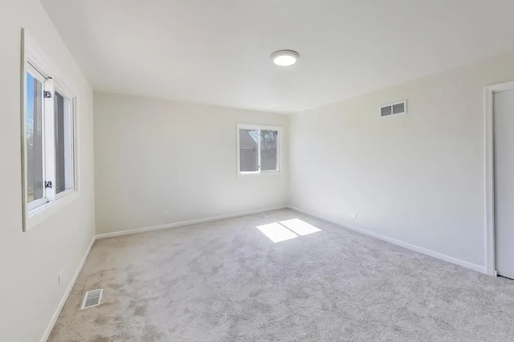 4505 Winchester Avenue Lisle IL 60532
