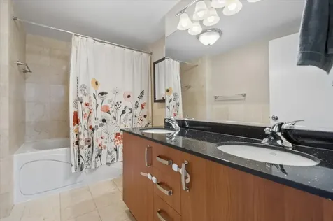 4751 North Artesian Avenue Chicago IL 60625